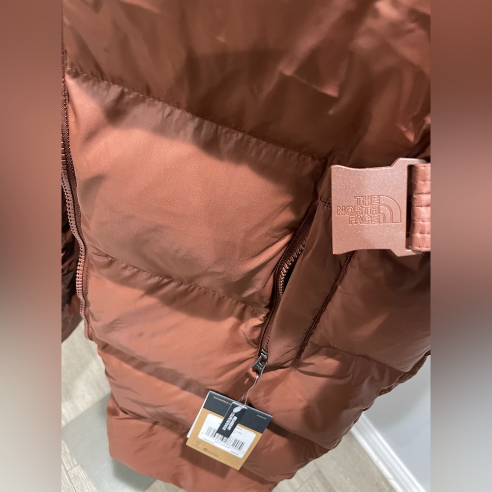 Brand New Women’s The North Face 100%Authentic Puffer Coat. - Picture 10 of 12